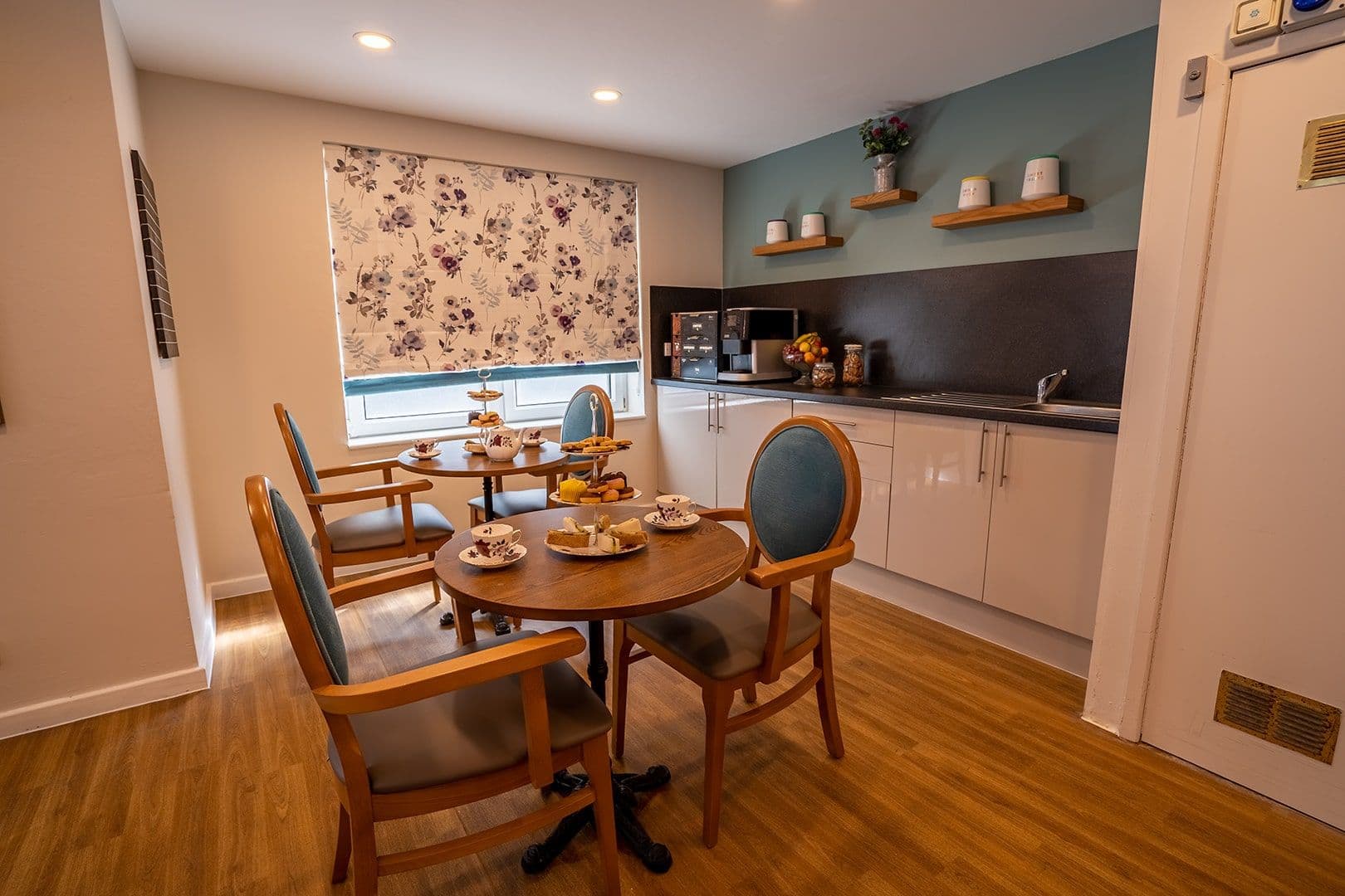 Pressbeau - Rosalyn House care home - 008