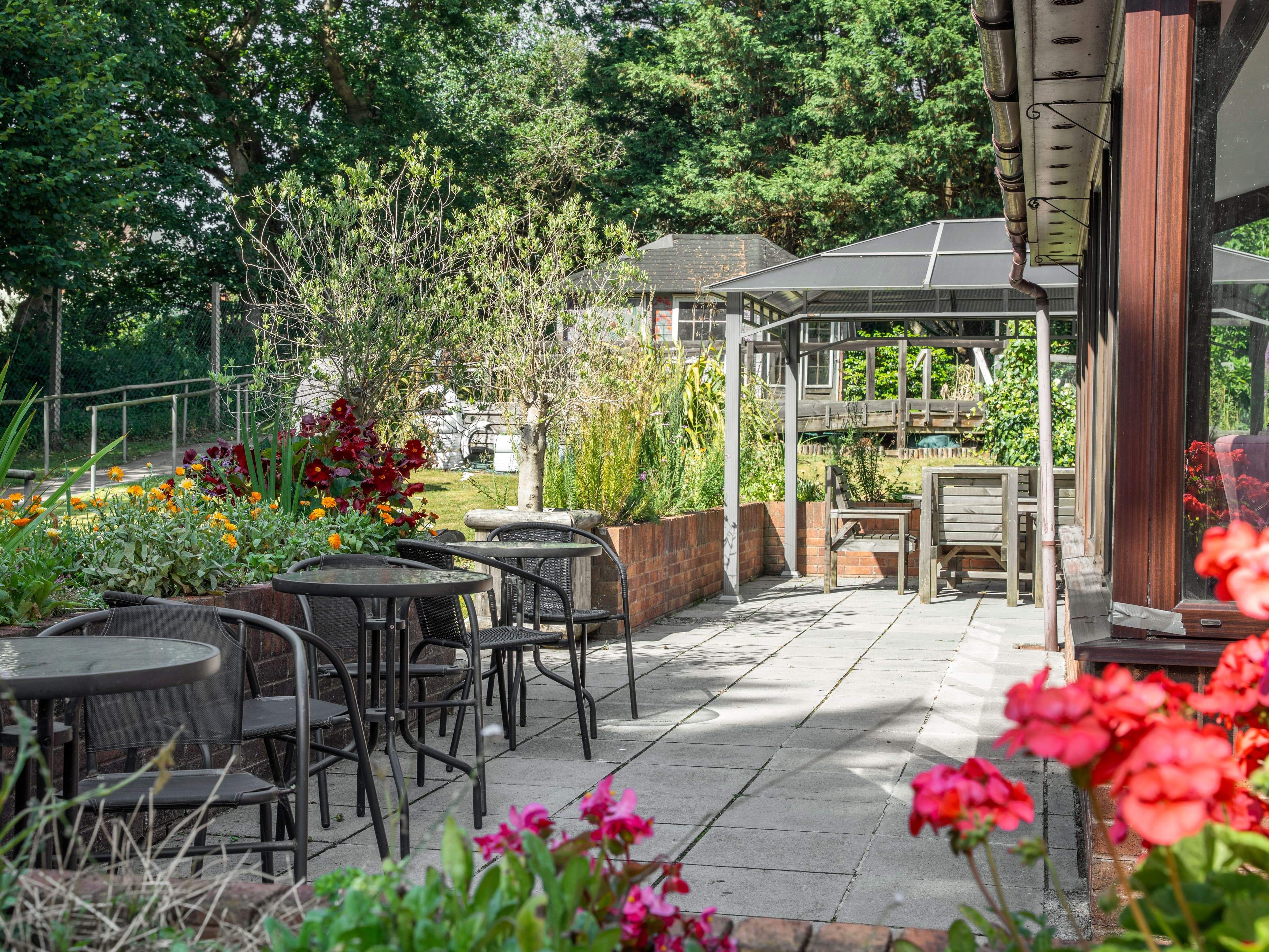 Harbour Healthcare - Devonshire House and Lodge care home - 019