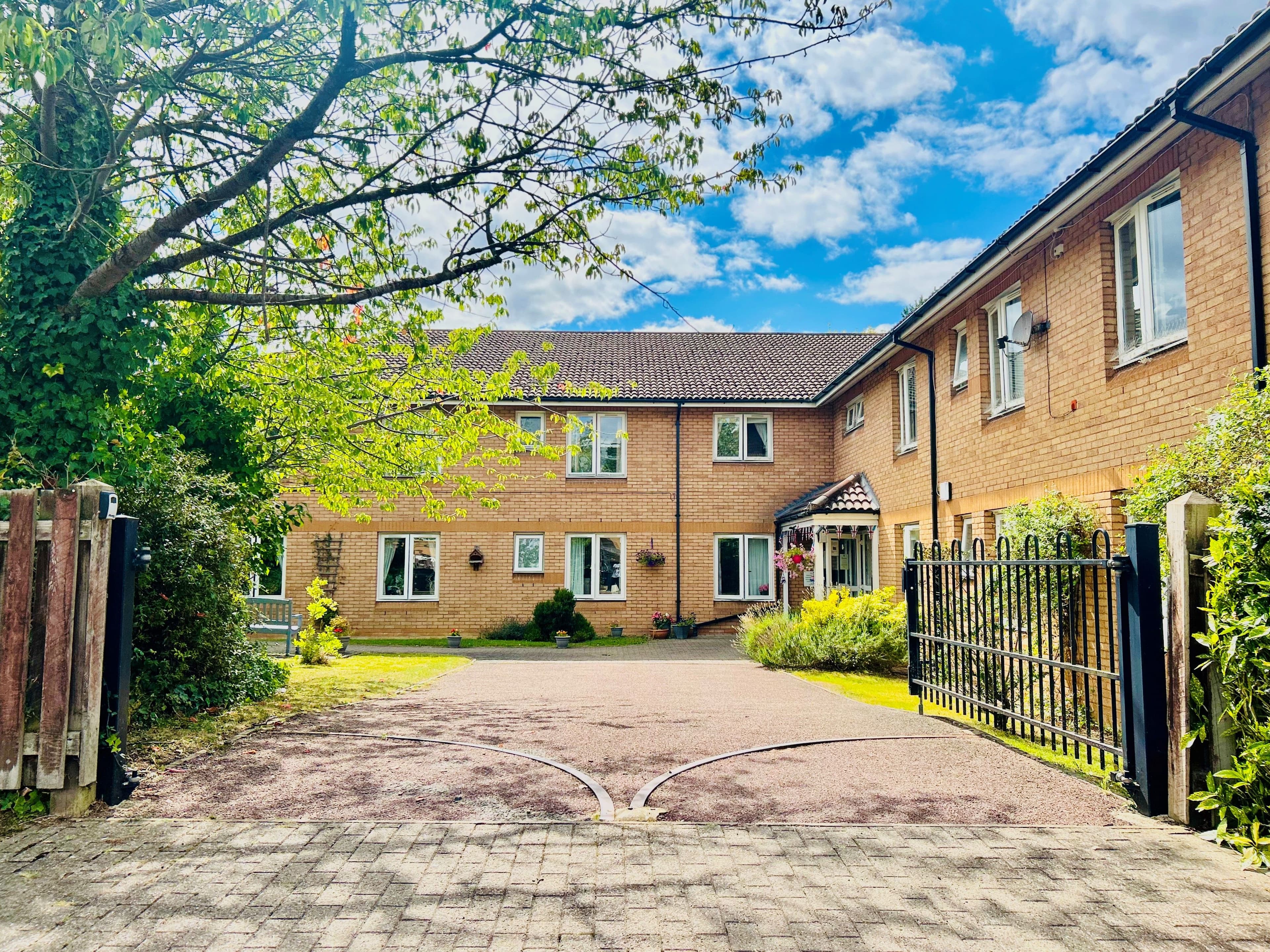 HC-One - Highclere care home - 011