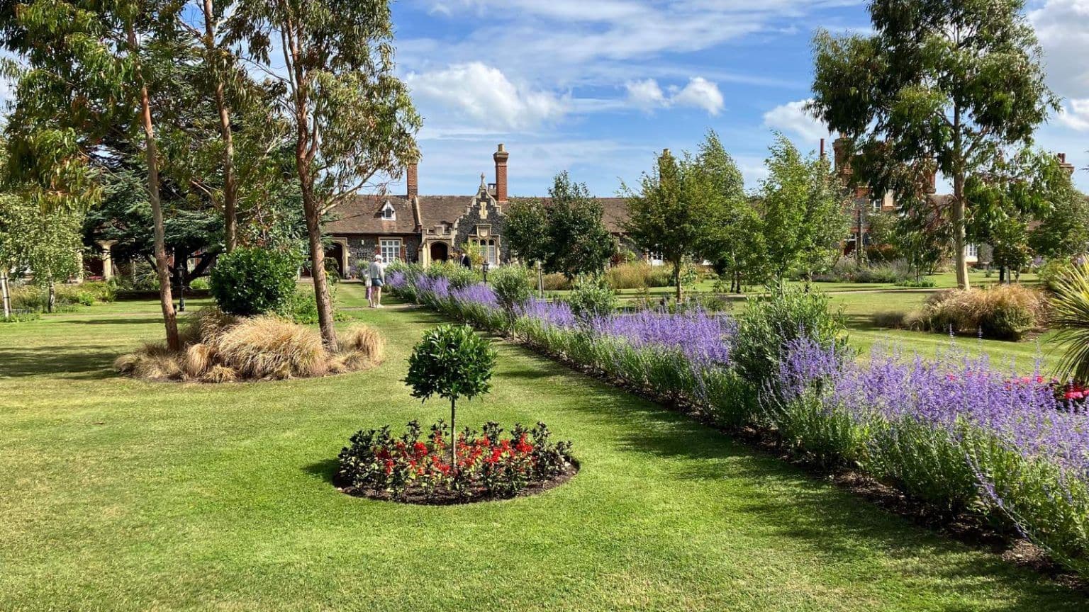Independent Care Home - Yoakley House care home - 009