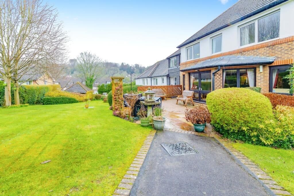 Highpoint Senior Living - Valley Court in Valley Court, Caterham, CR3 6NR - 000