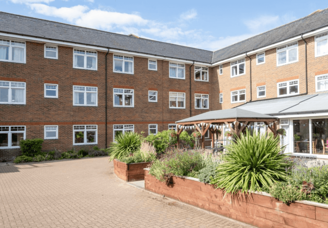 Pressbeau - Rosalyn House care home - 010