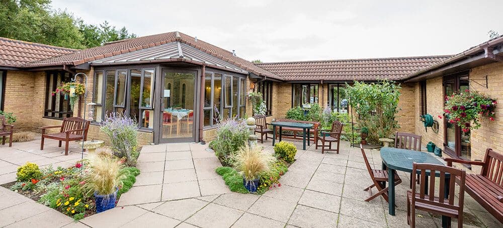 Pressbeau - Taymer care home 2