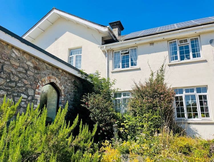 Coppelia House-main-image