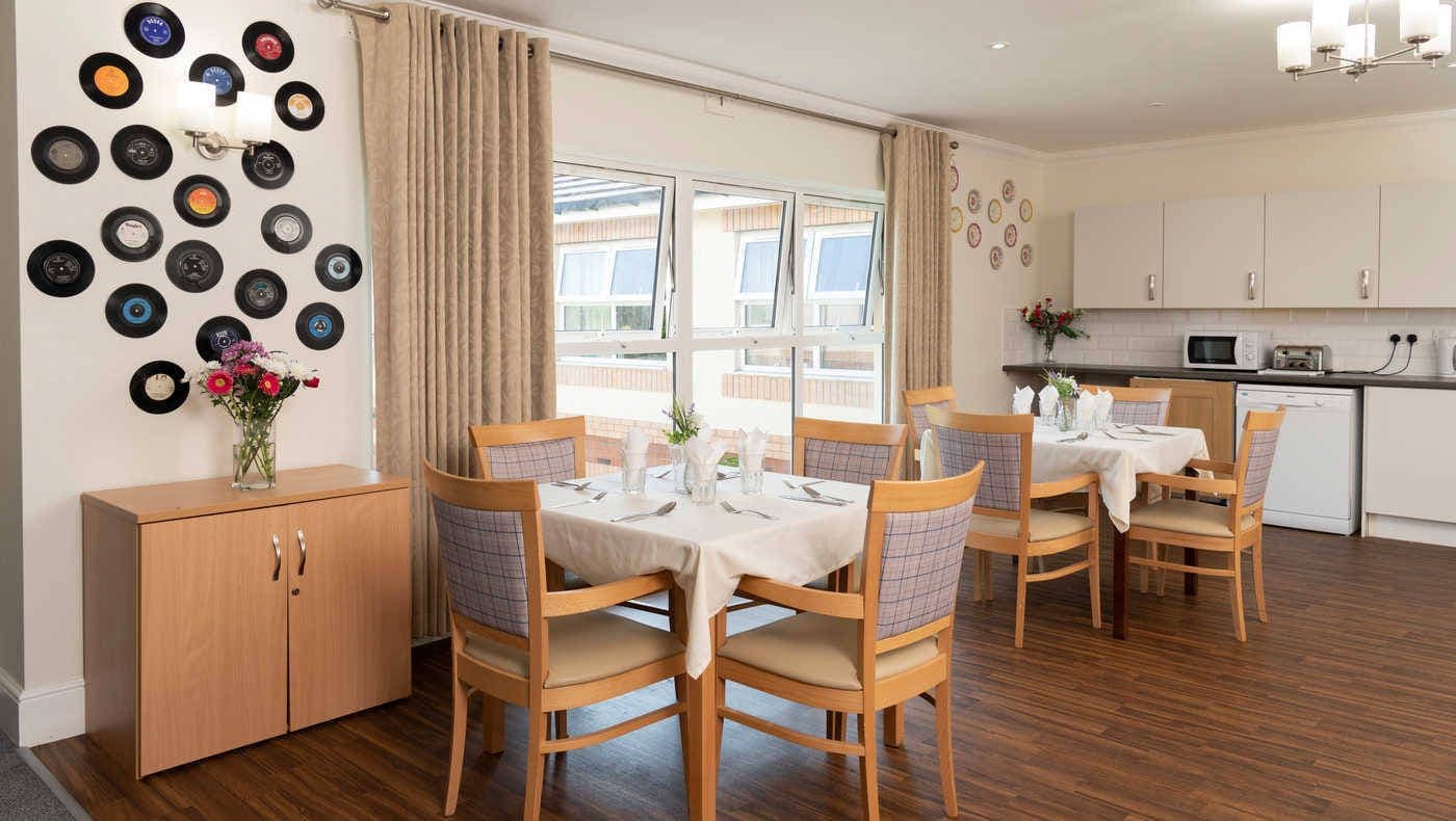 Anchor - Oakwood Grange care home - 003