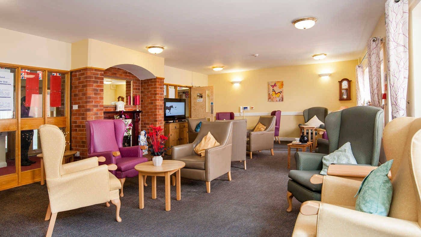 Anchor - Warren Farm Lodge care home - 001