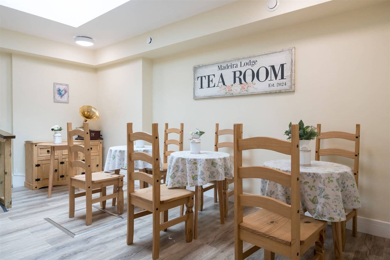 Belmont Healthcare - Madeira Lodge care home - 007