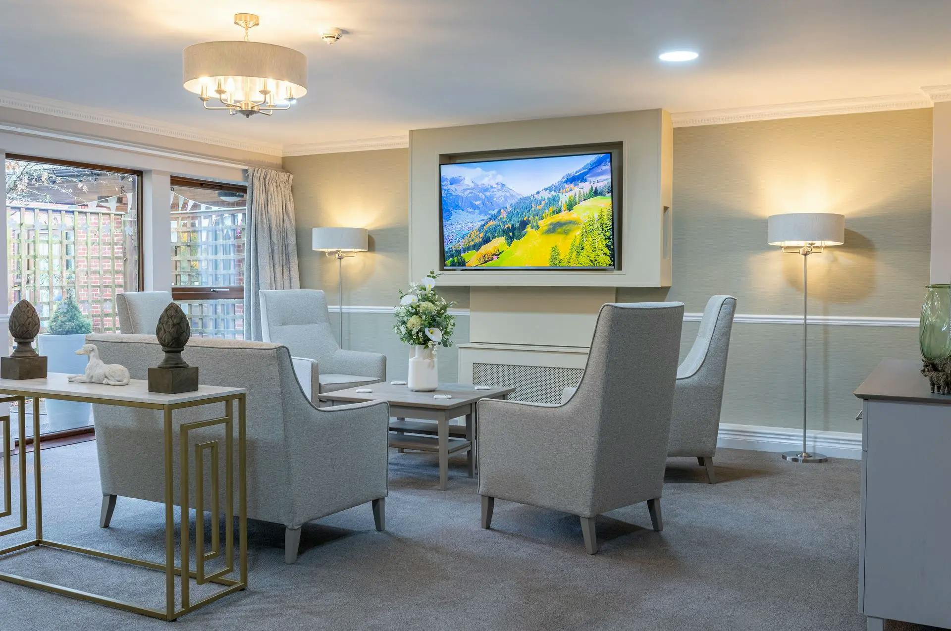 Communal Lounge at Abbeycrest Care Home in Reading, Berkshire