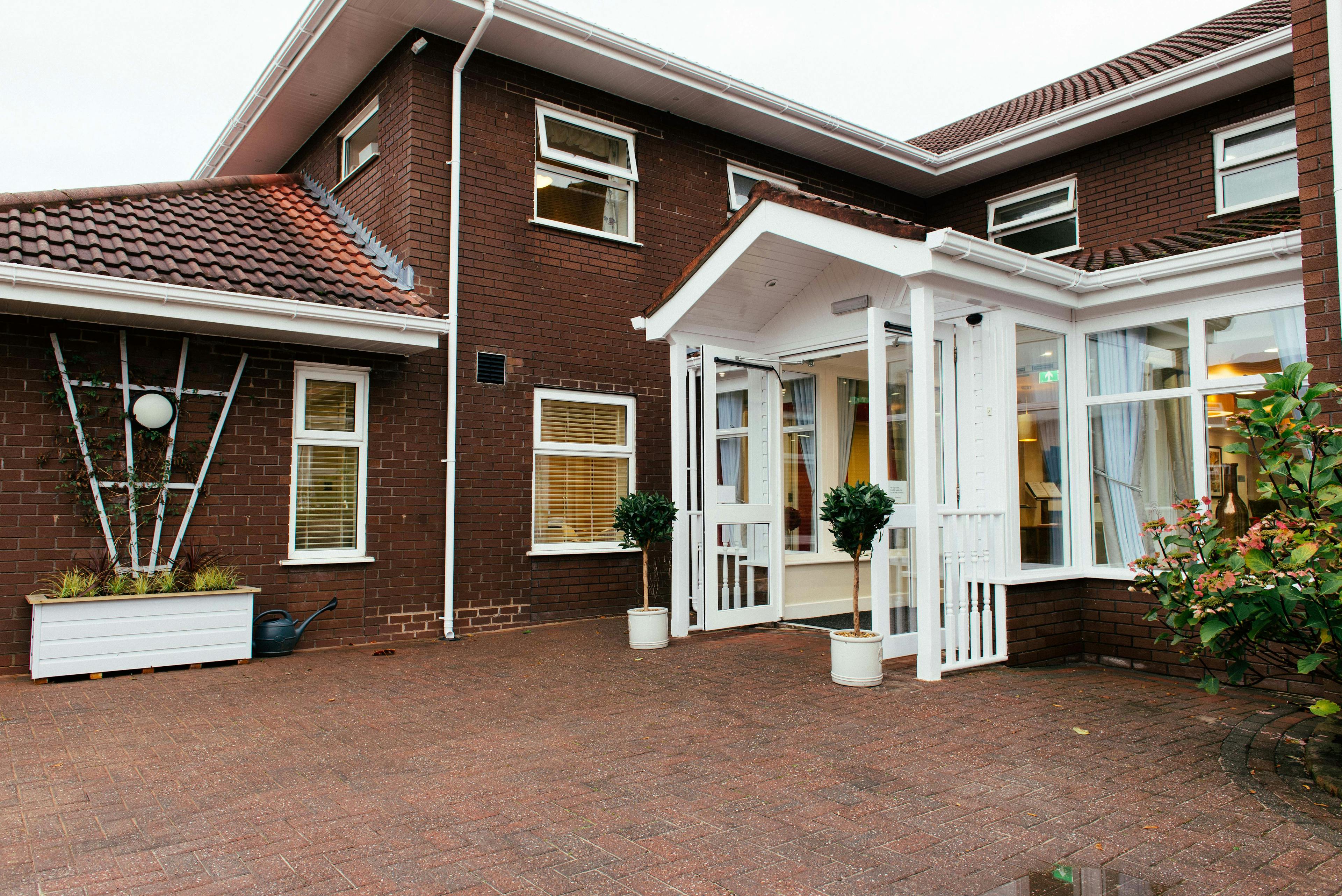 Barchester Healthcare - Dovedale Court care home 3