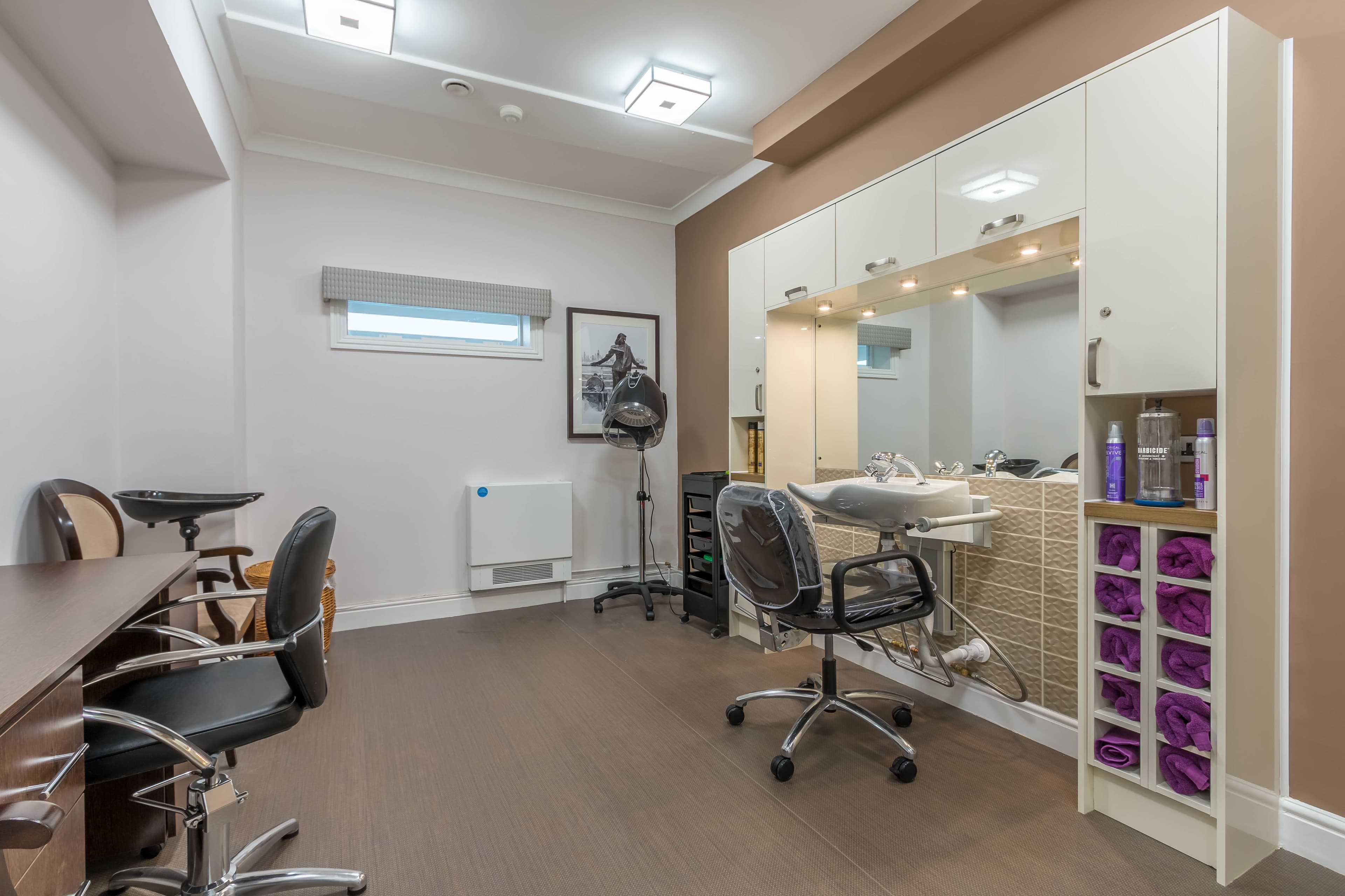 Salon at Oxford Beaumont Care Home in Oxford, Oxfordshire