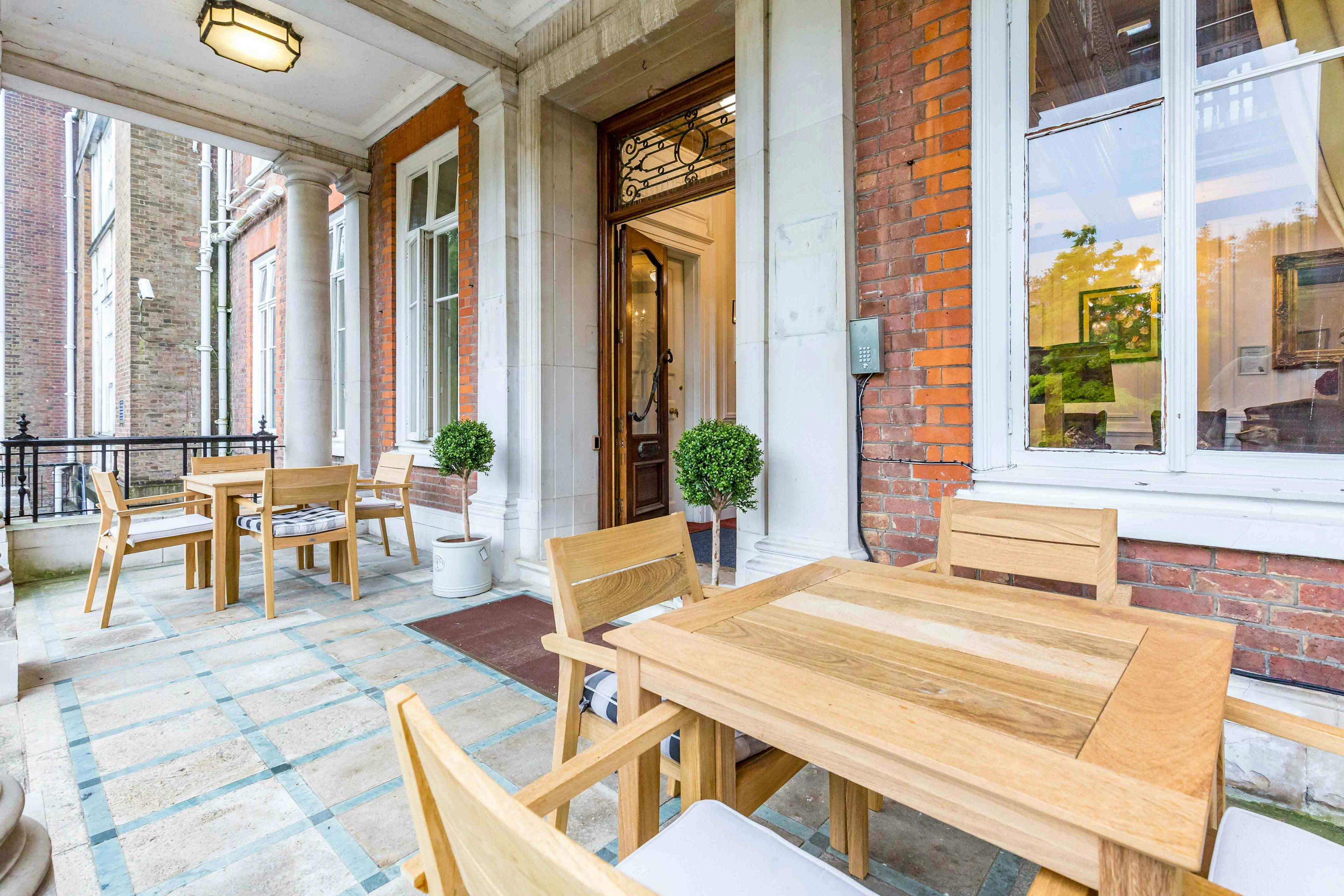 Outdoor Seating Area at Southgate Beaumont Care Home in London, England