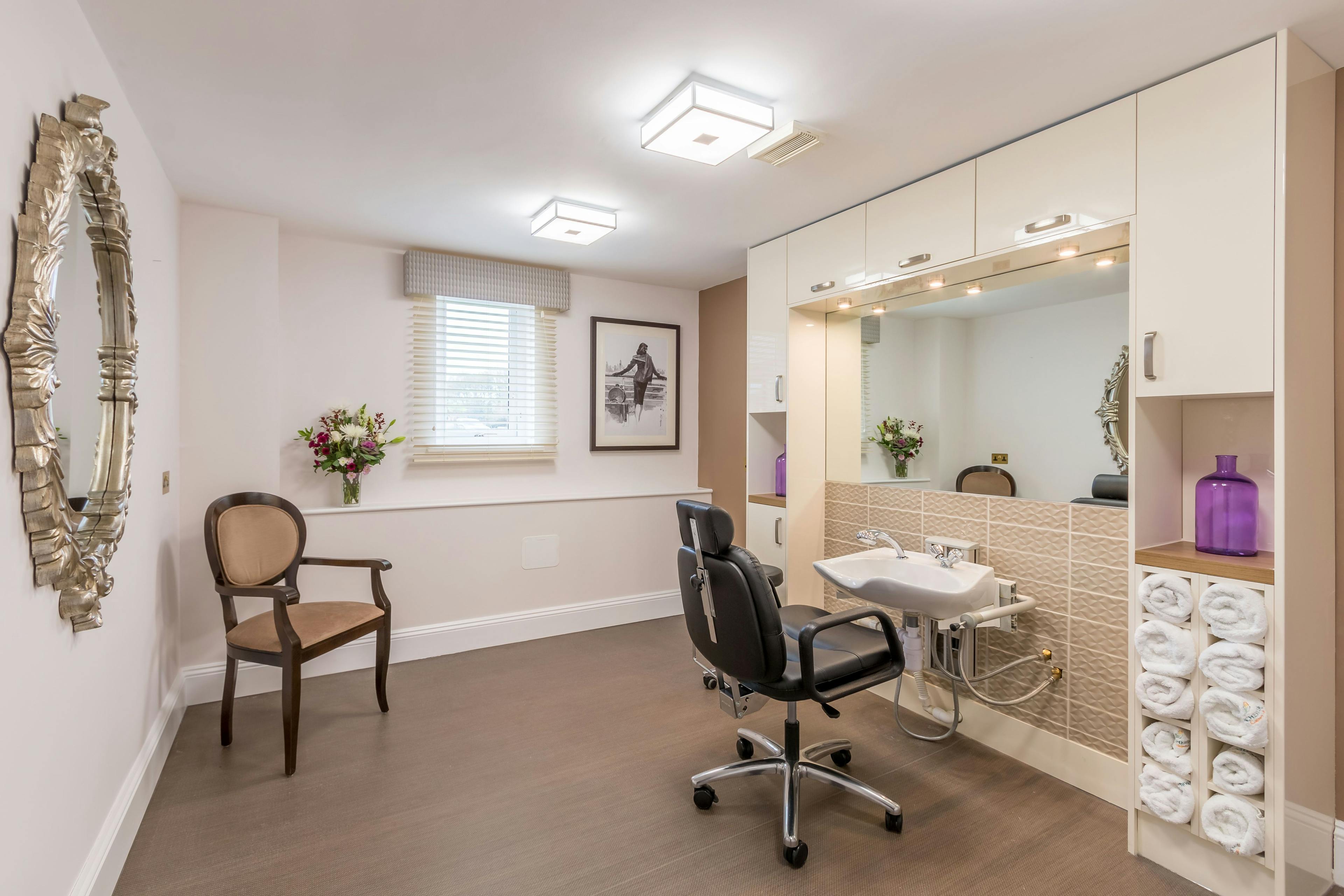 Barchester Healthcare - Chalfont Lodge care home 21