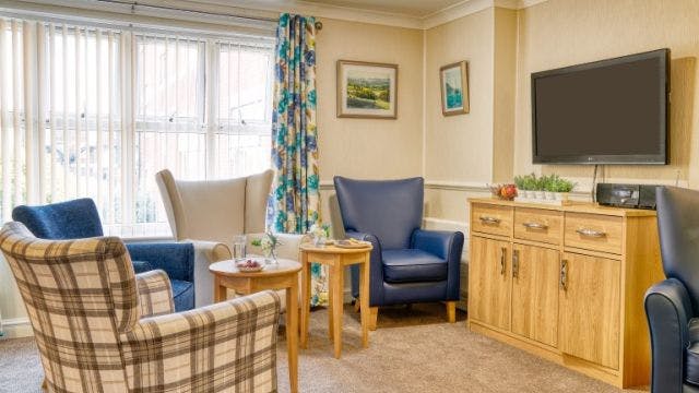 Maria Mallaband Care Group - Chestnut Court care home 11