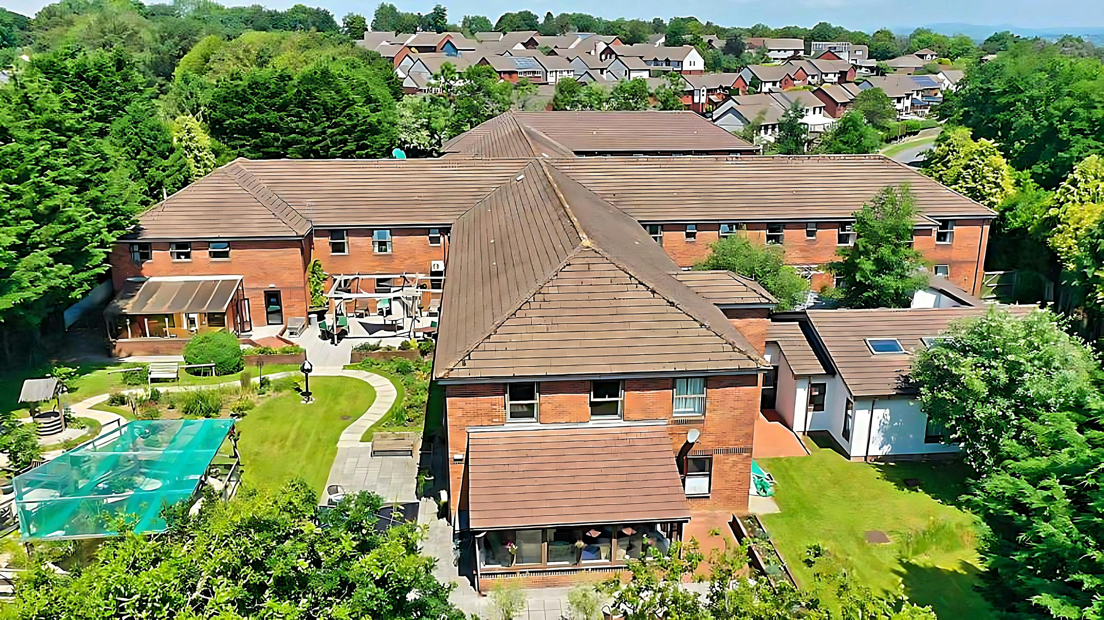 Harbour Healthcare - Devonshire House and Lodge care home 5