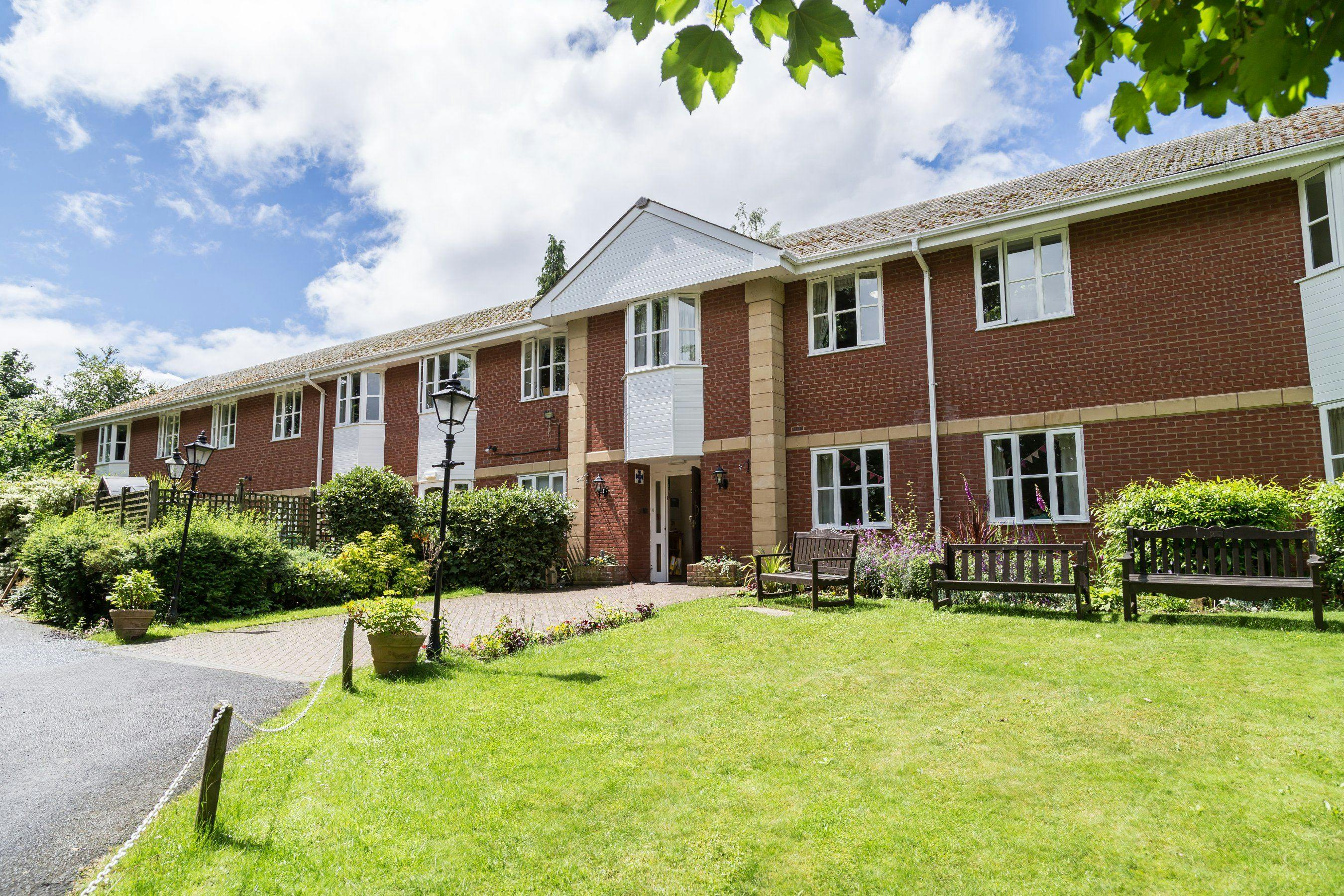 Barchester Healthcare - Hollyfields care home 14