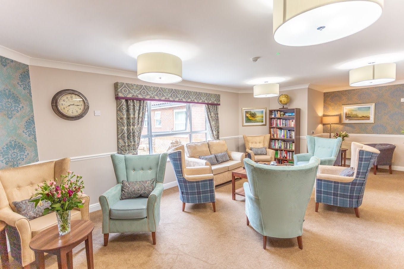 Communal Lounge at Monread Lodge Care Home in Hertfordshire, East of England