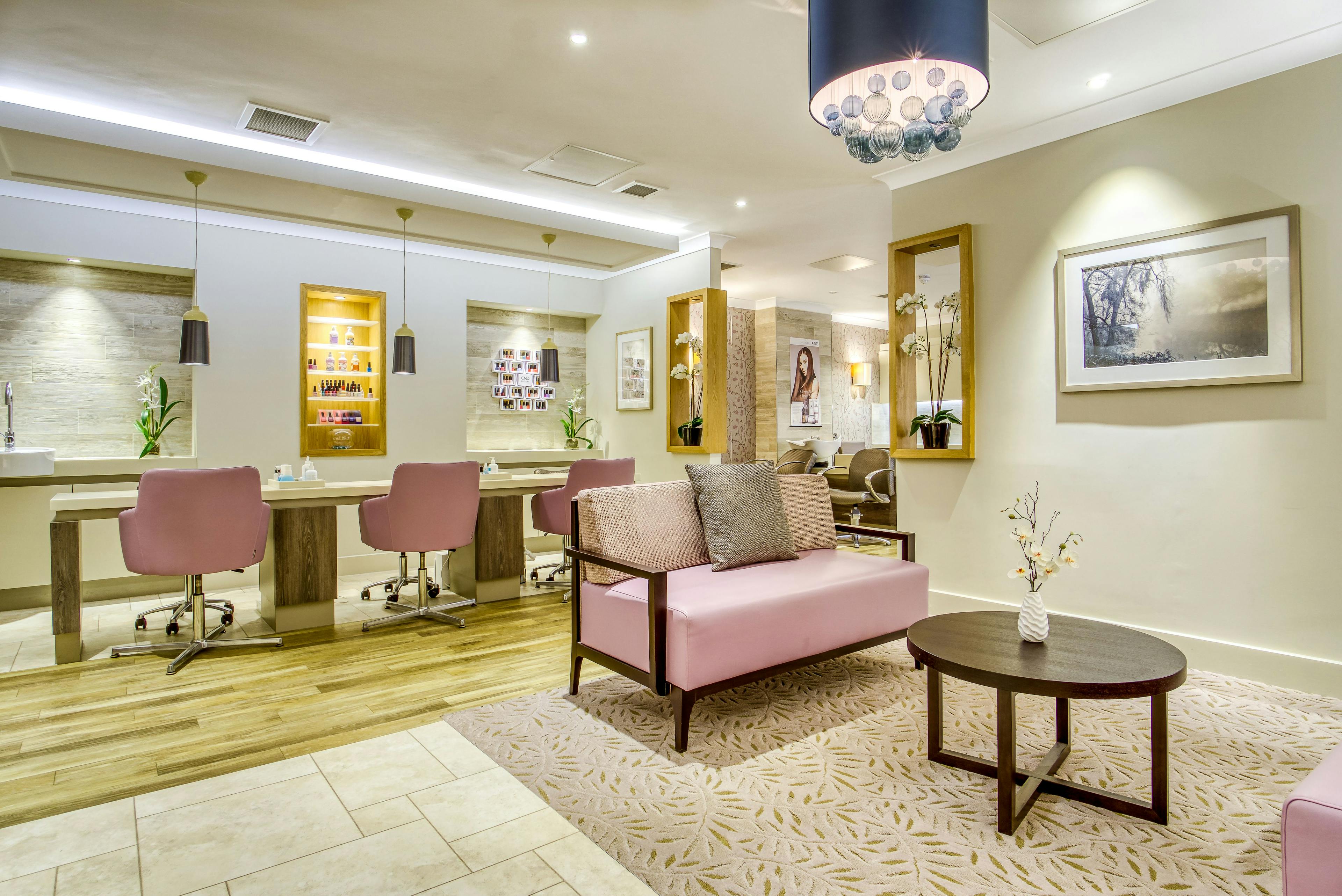 Salon of Witney care home in Witney, Oxfordshire