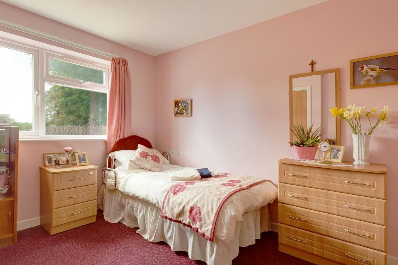 Kingsley Healthcare - Yaxley House care home - 004