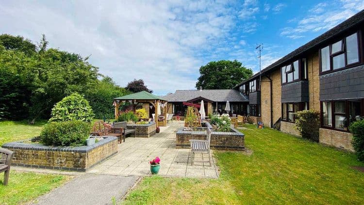 Dawson Lodge-main-image