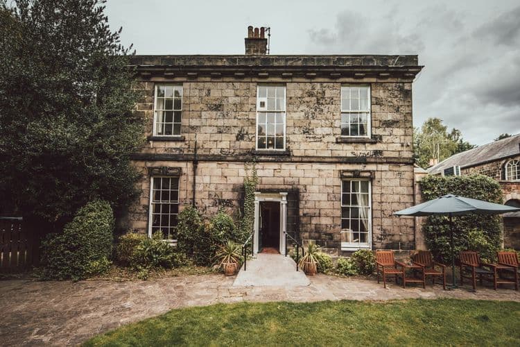 Bank Close House-main-image