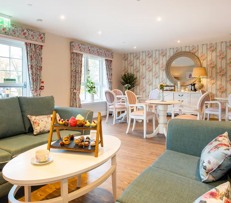 Independent Care Home - Bothwell Castle care home 1
