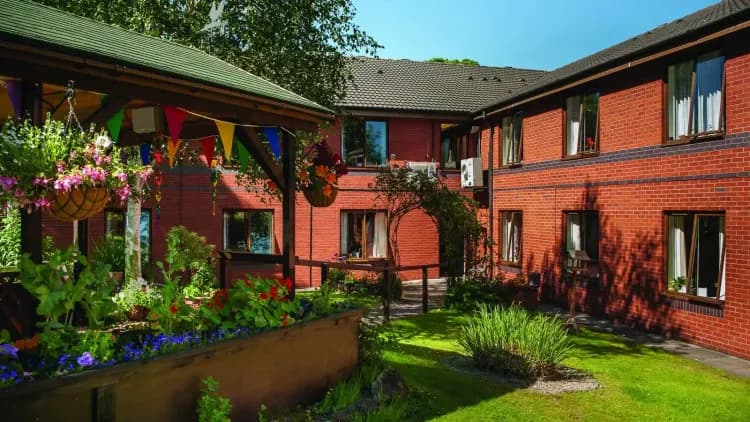 Briar Hill House-main-image