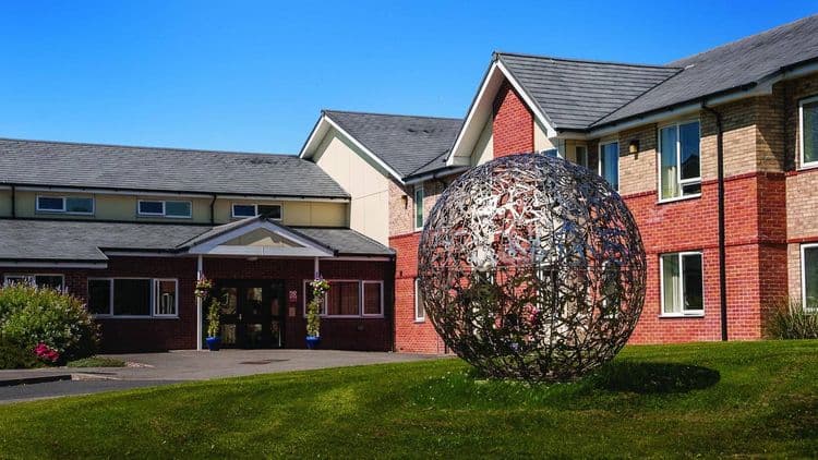 Waterside House-main-image