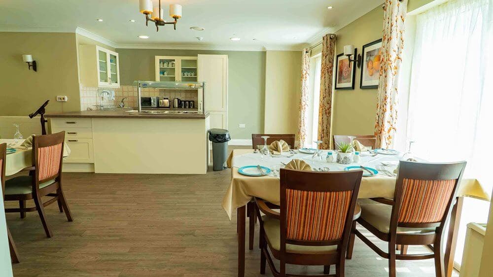 Care UK - Heathlands House care home 14