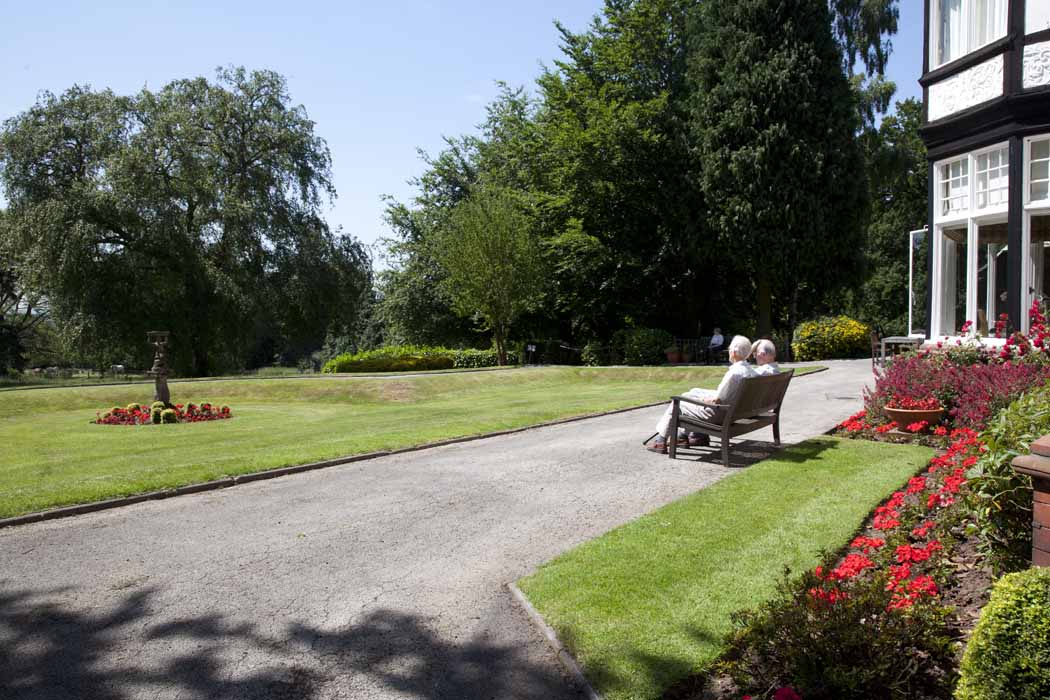 Berkley Care - Burcot Grange care home 6