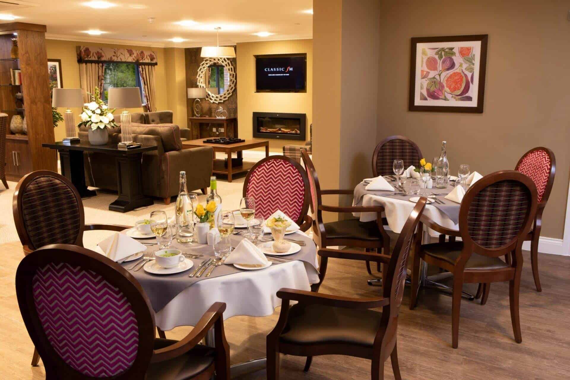 Cinnamon Care - Earlsfield Court care home 5