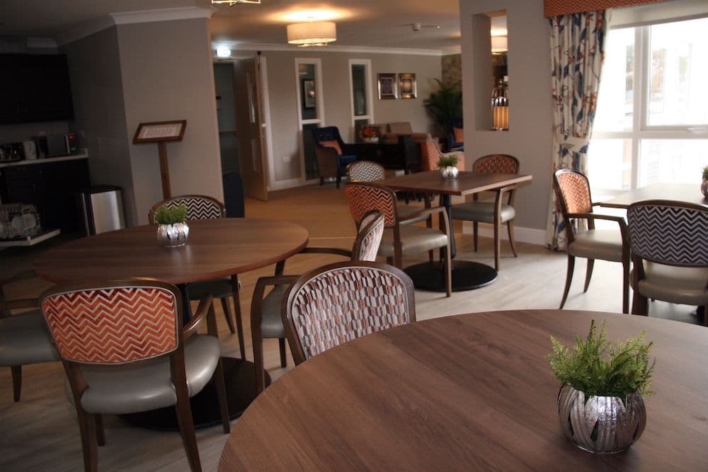 Country Court - Lyle House care home 7