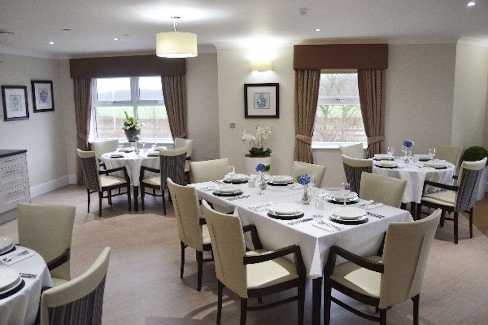 Country Court - Oakview Lodge care home 6