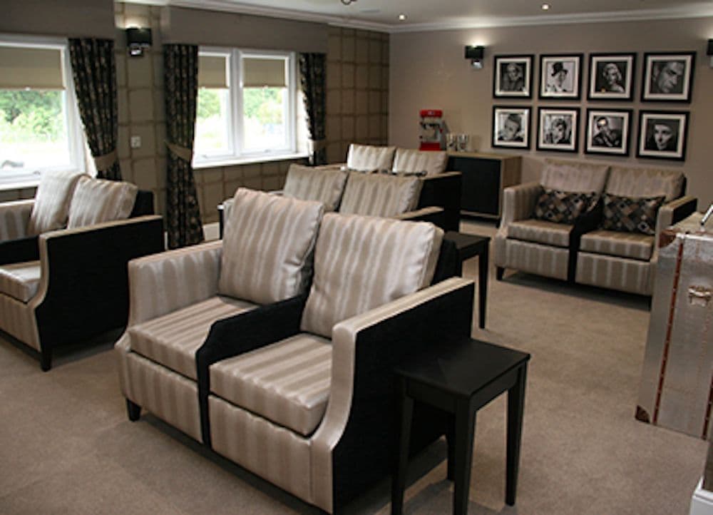 Country Court - Oakview Lodge care home 12