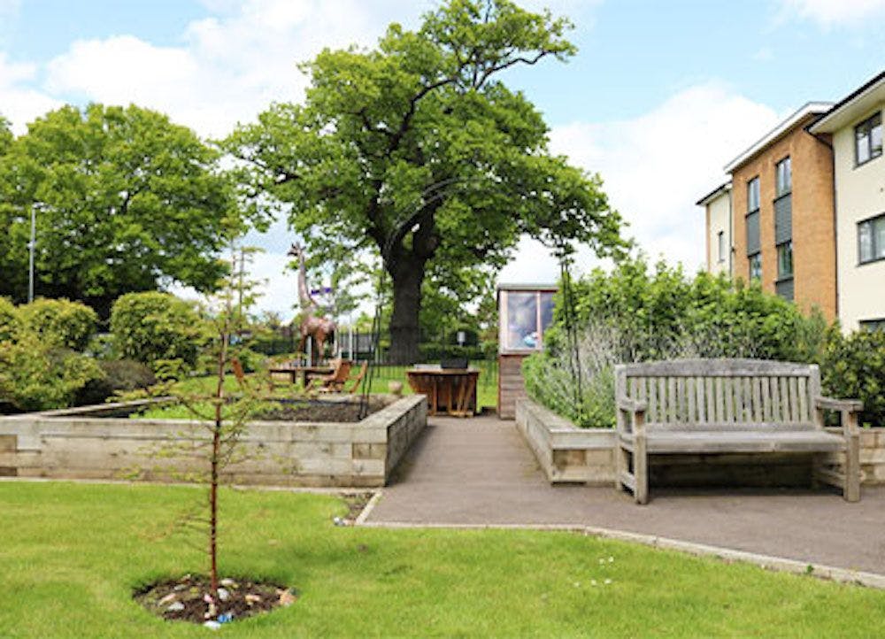 Country Court - Oakview Lodge care home 17
