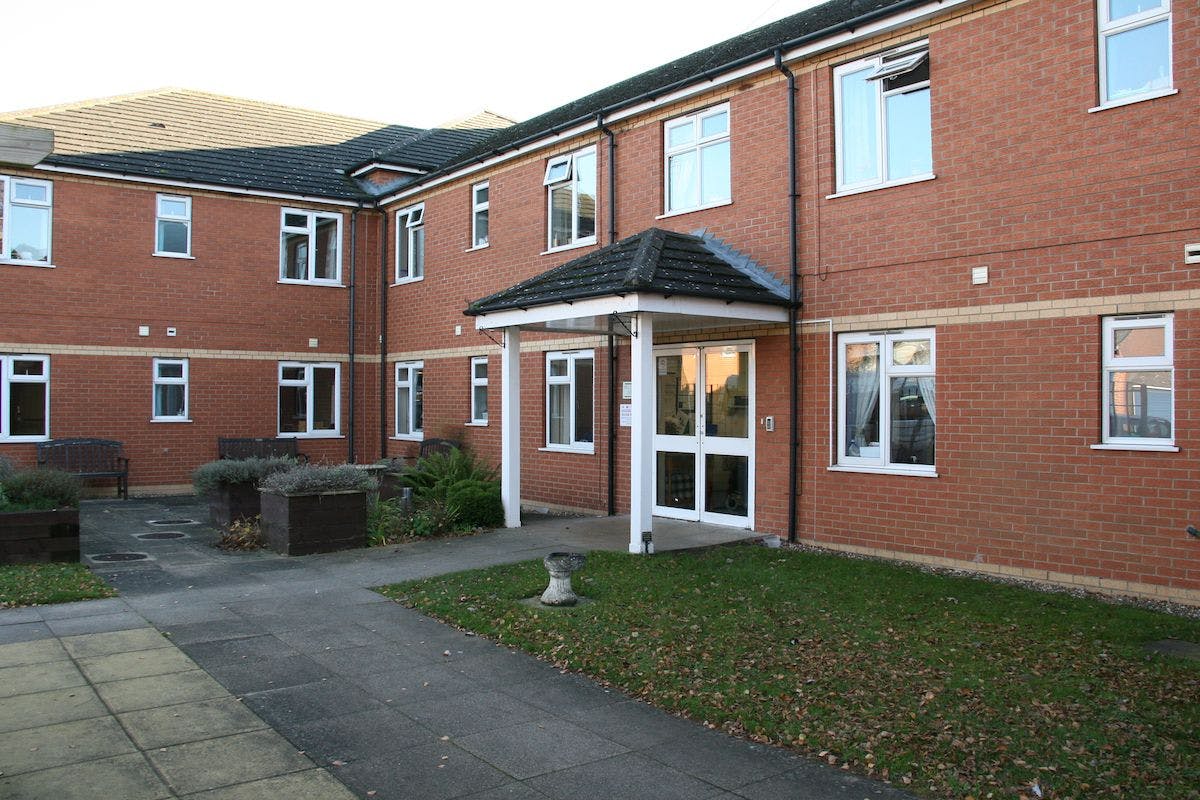 Country Court - Swanholme Court care home 3