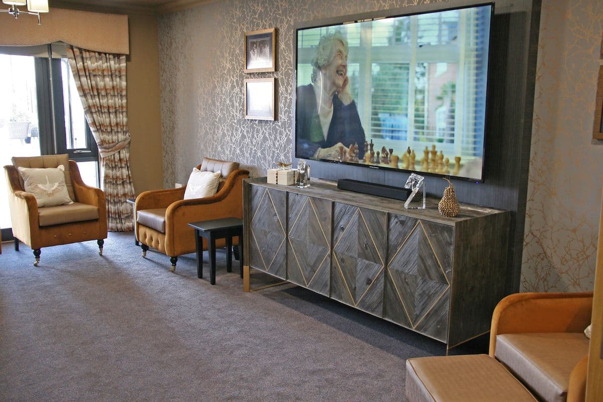 Country Court - The Grange care home 10