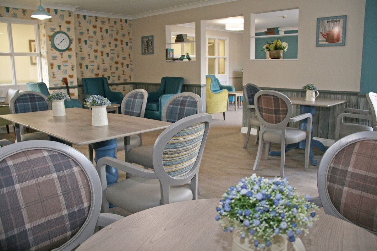 Country Court - Woodlands House care home 4