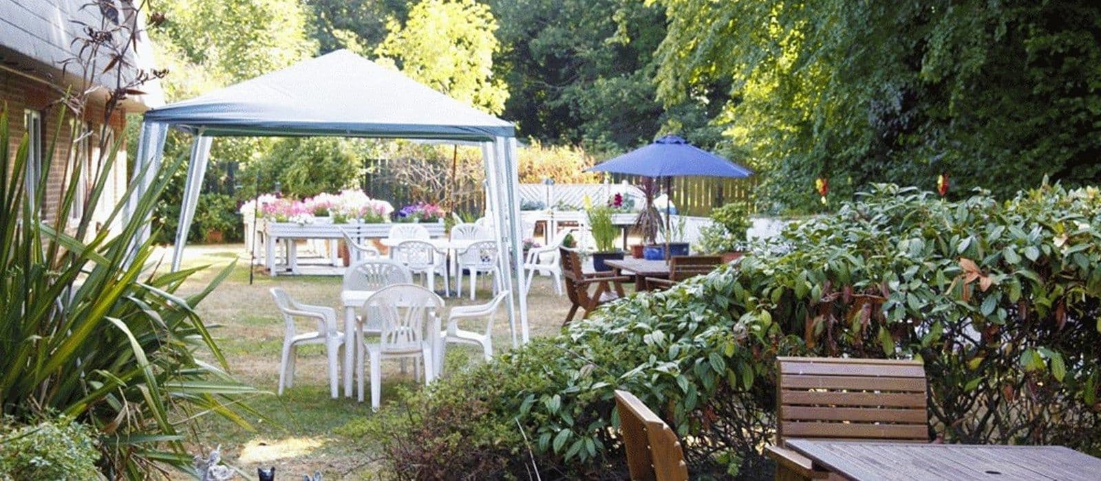 Four Seasons Health Care - Charlton Park care home 11