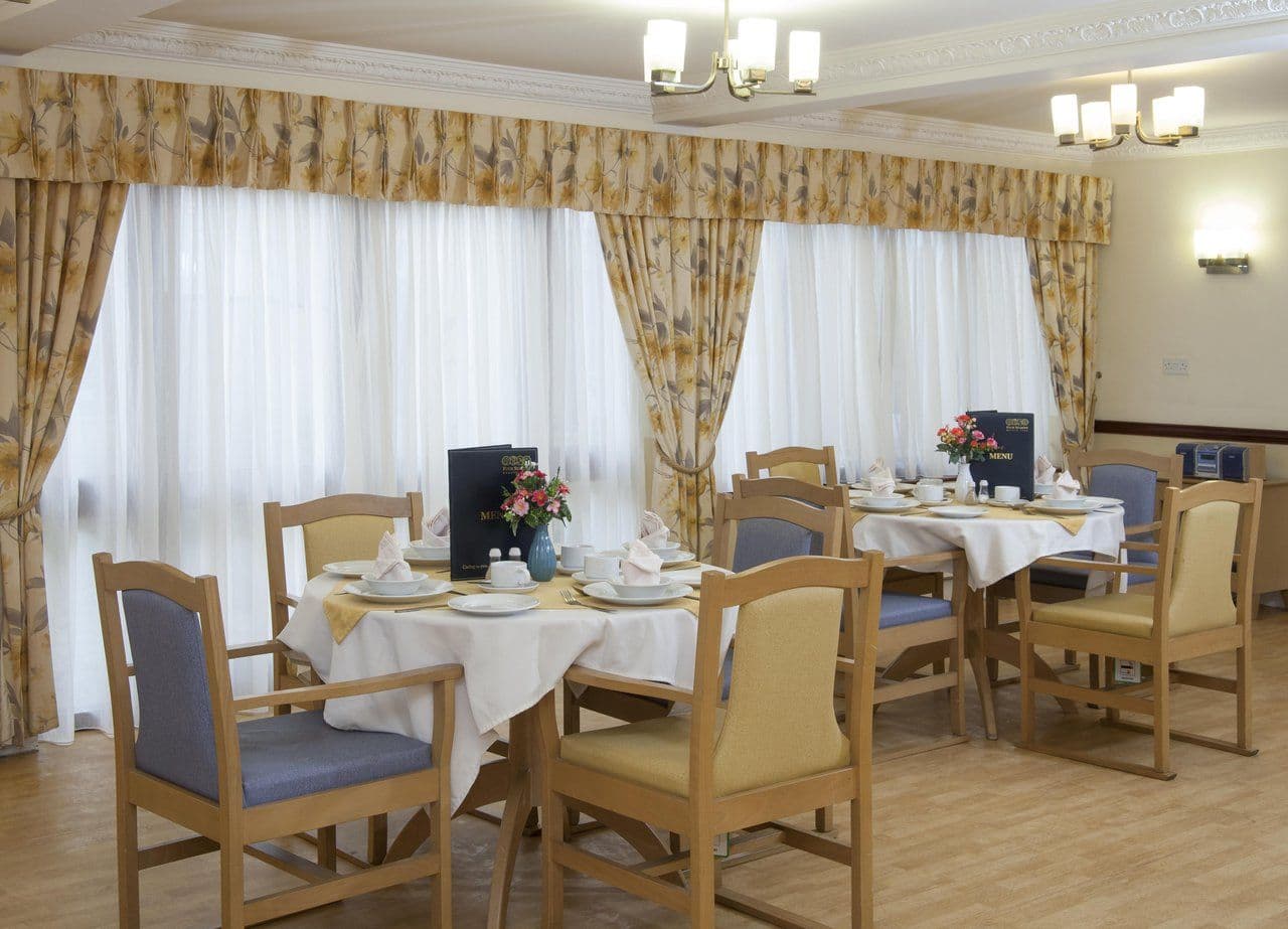 Four Seasons Health Care - Kingfisher House care home 3