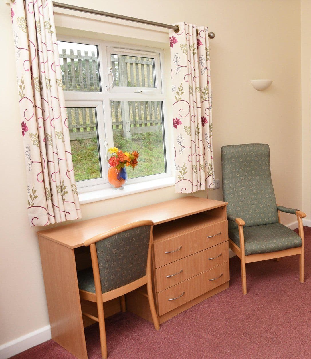 Four Seasons Health Care - The Headington care home 7