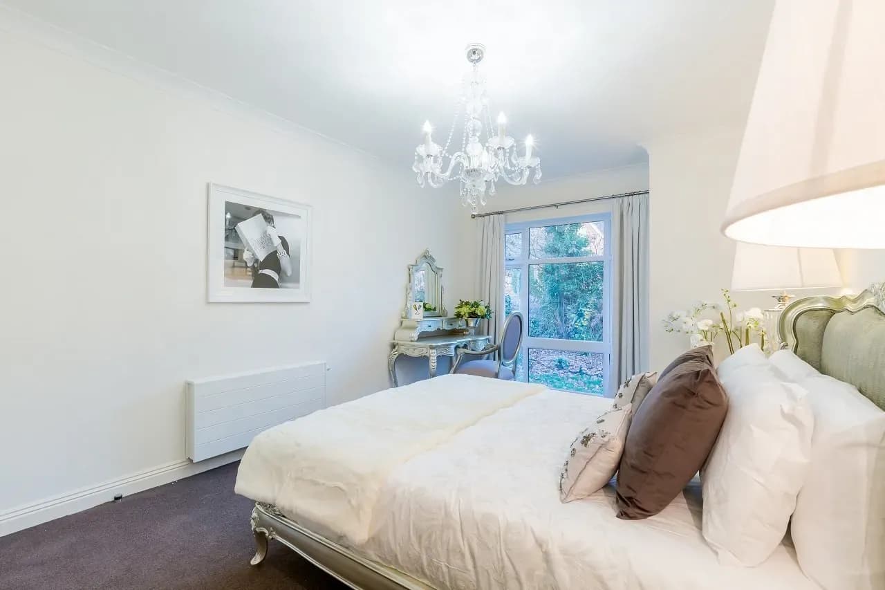 Avery Healthcare - Camberley Woods care home 7