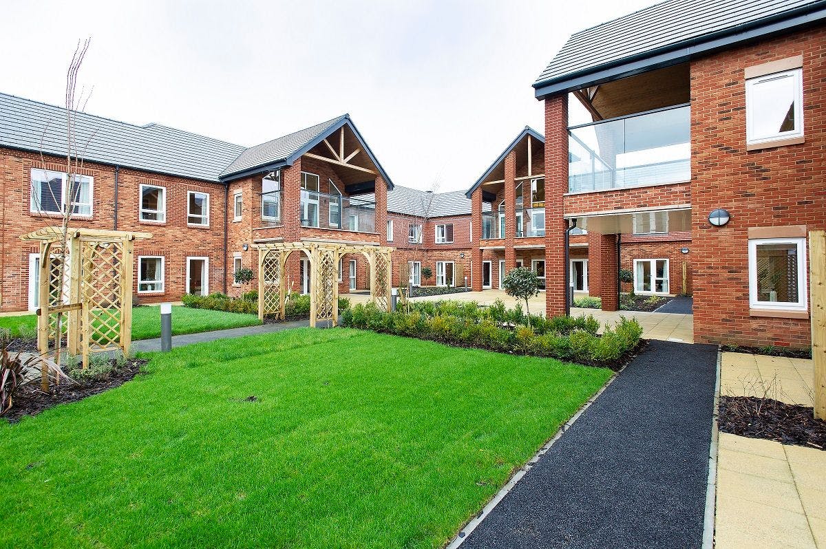 Hamberley Care Homes - Abbots Wood Manor care home 16