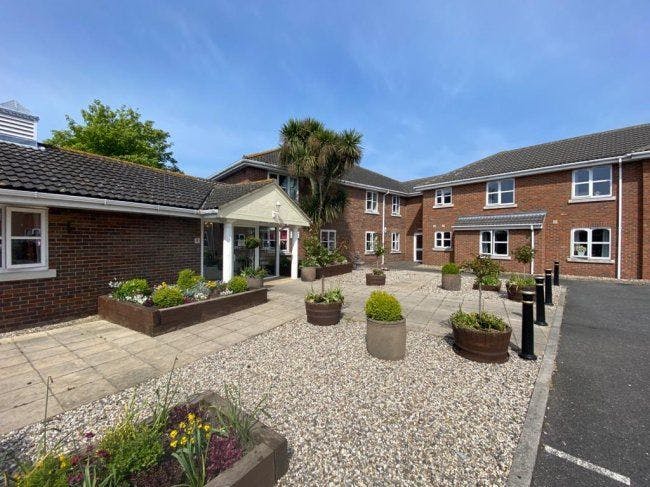 Exterior of Elizabeth House Care Home in Hadleigh, Barbergh