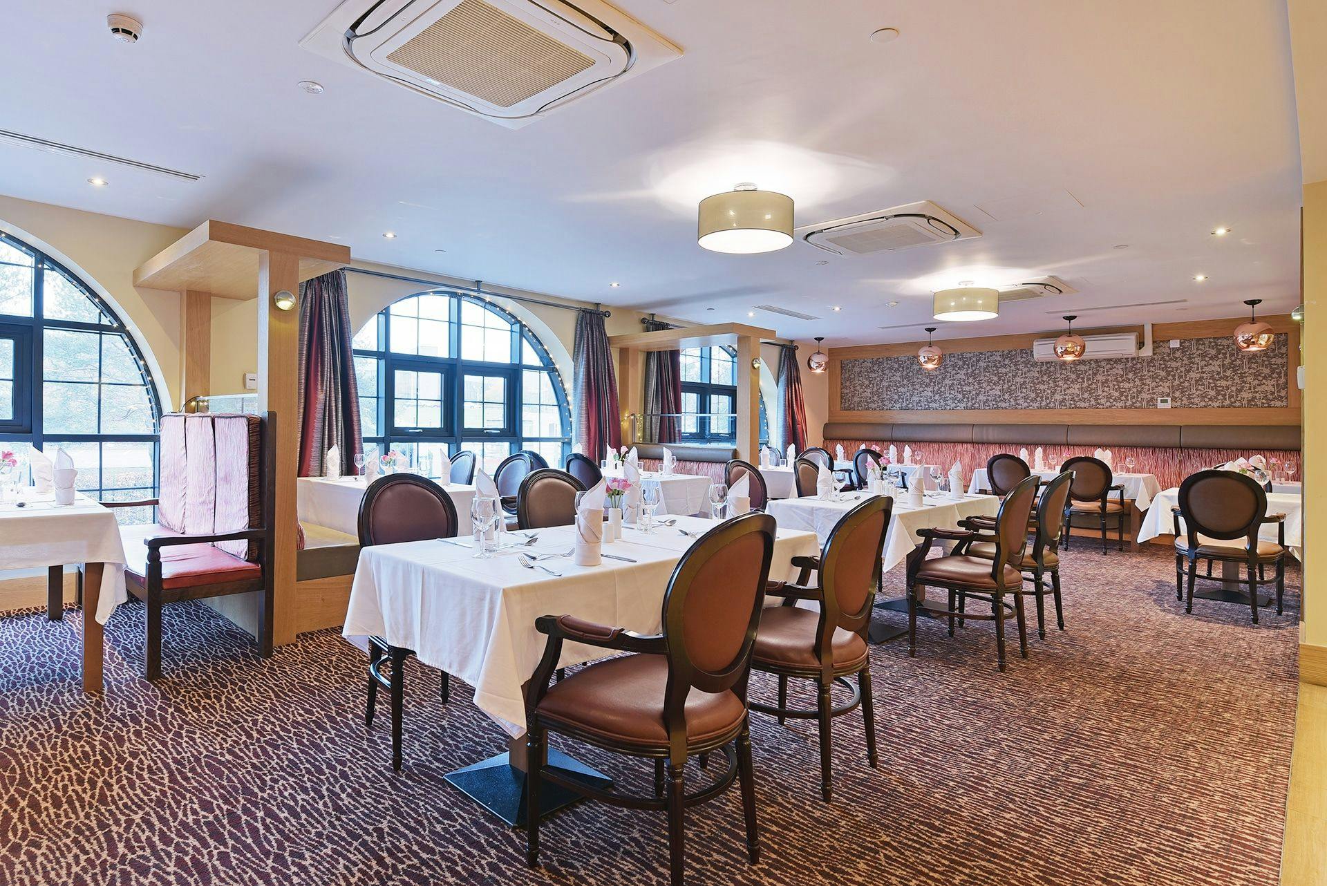 Dining room of Brentwood Arches care home in Brentwood, Essex