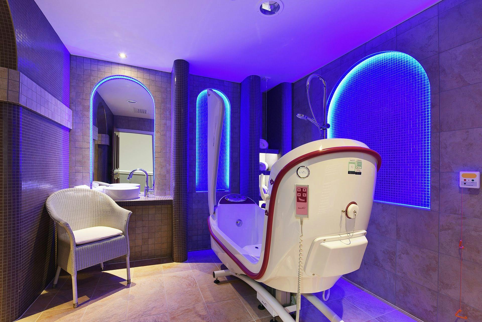 Spa bath of Brentwood Arches care home in Brentwood, Essex