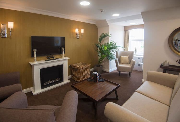 Fernleigh Court-main-image