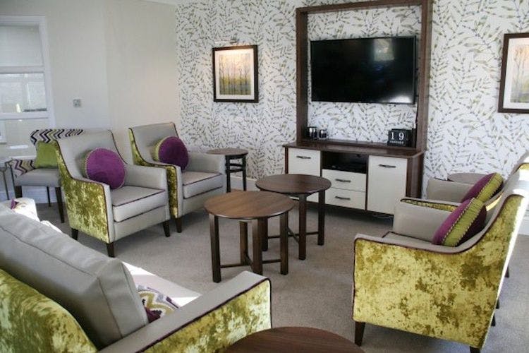 Communal Lounge of Oakview Lodge Care Home in Wlwyn Garden City, Welwyn Hatfield