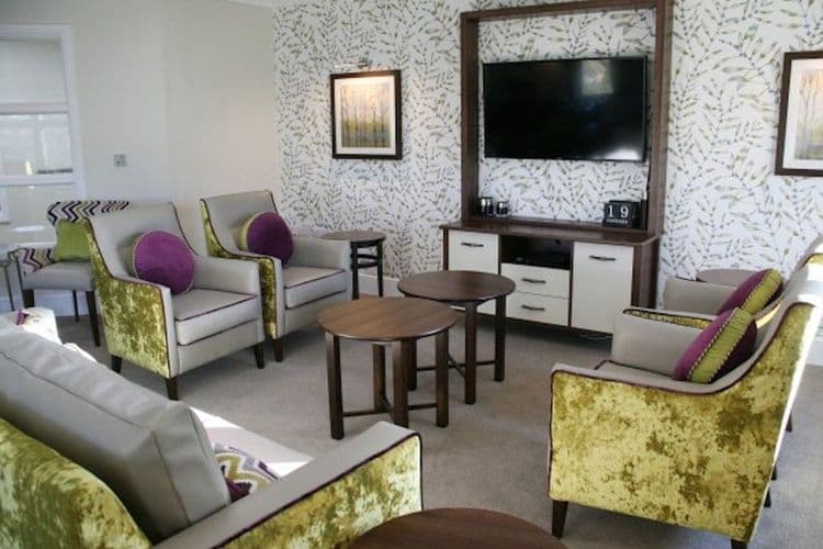 Oakview Lodge-main-image
