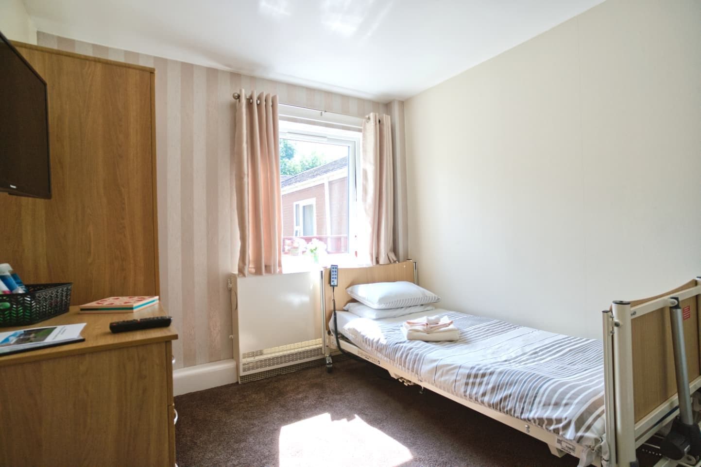 Ascot Care - The Gardens care home - 004