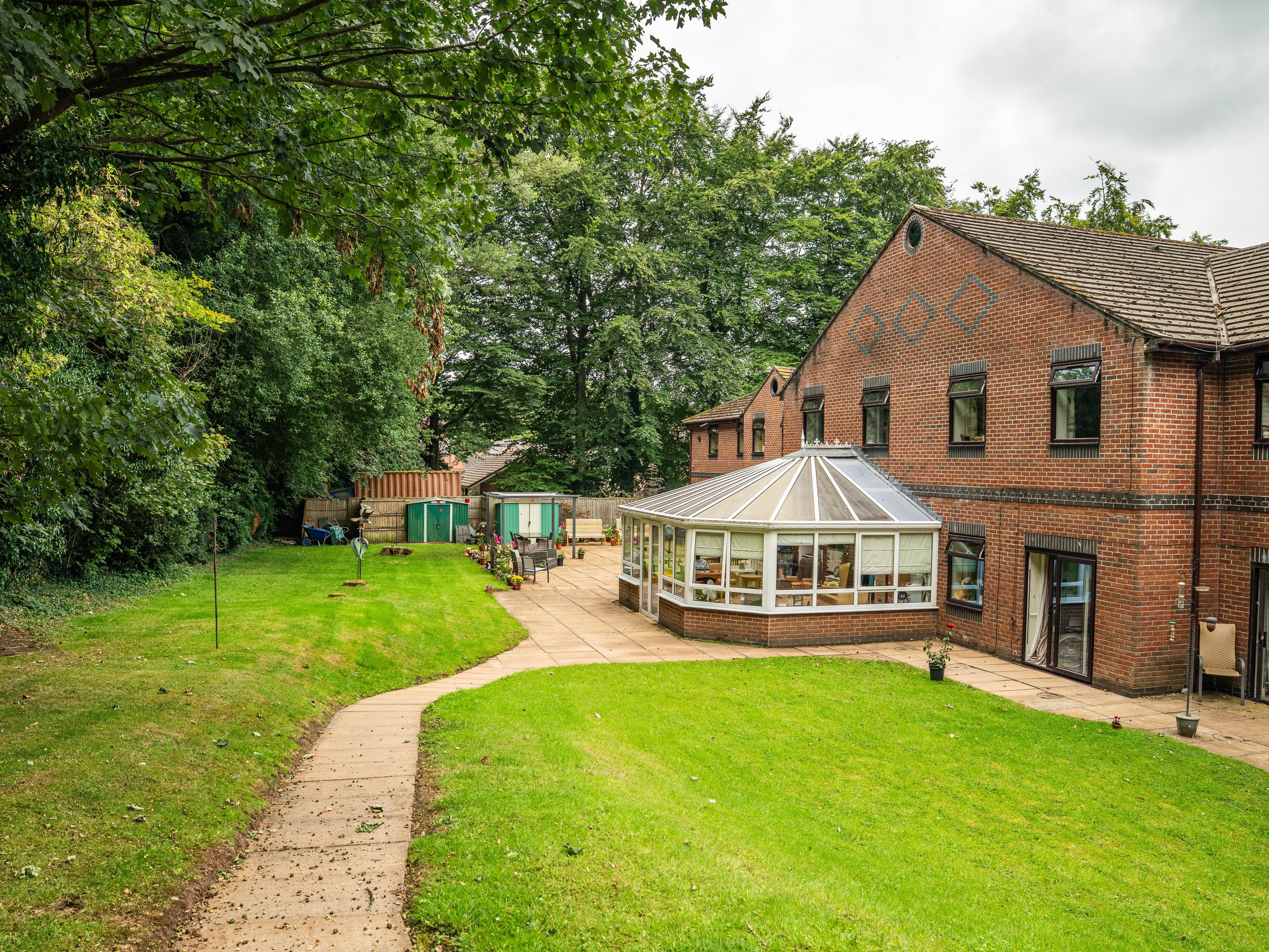 Harbour Healthcare - Treetops Court care home - 021